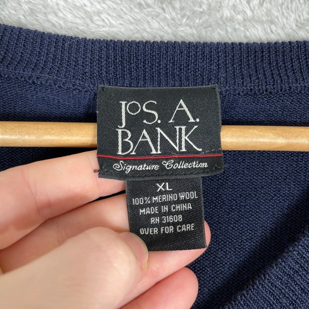 Jos A Bank Sweater Mens XL Blue Argyle Merino Wool V Neck Preppy Academic